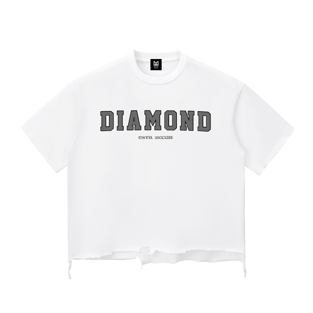 
This heavyweight washed tee stands out with a boxy hem and ripped details for a rugged look. Made from 100% cotton, it offers a soft hand feel and durability